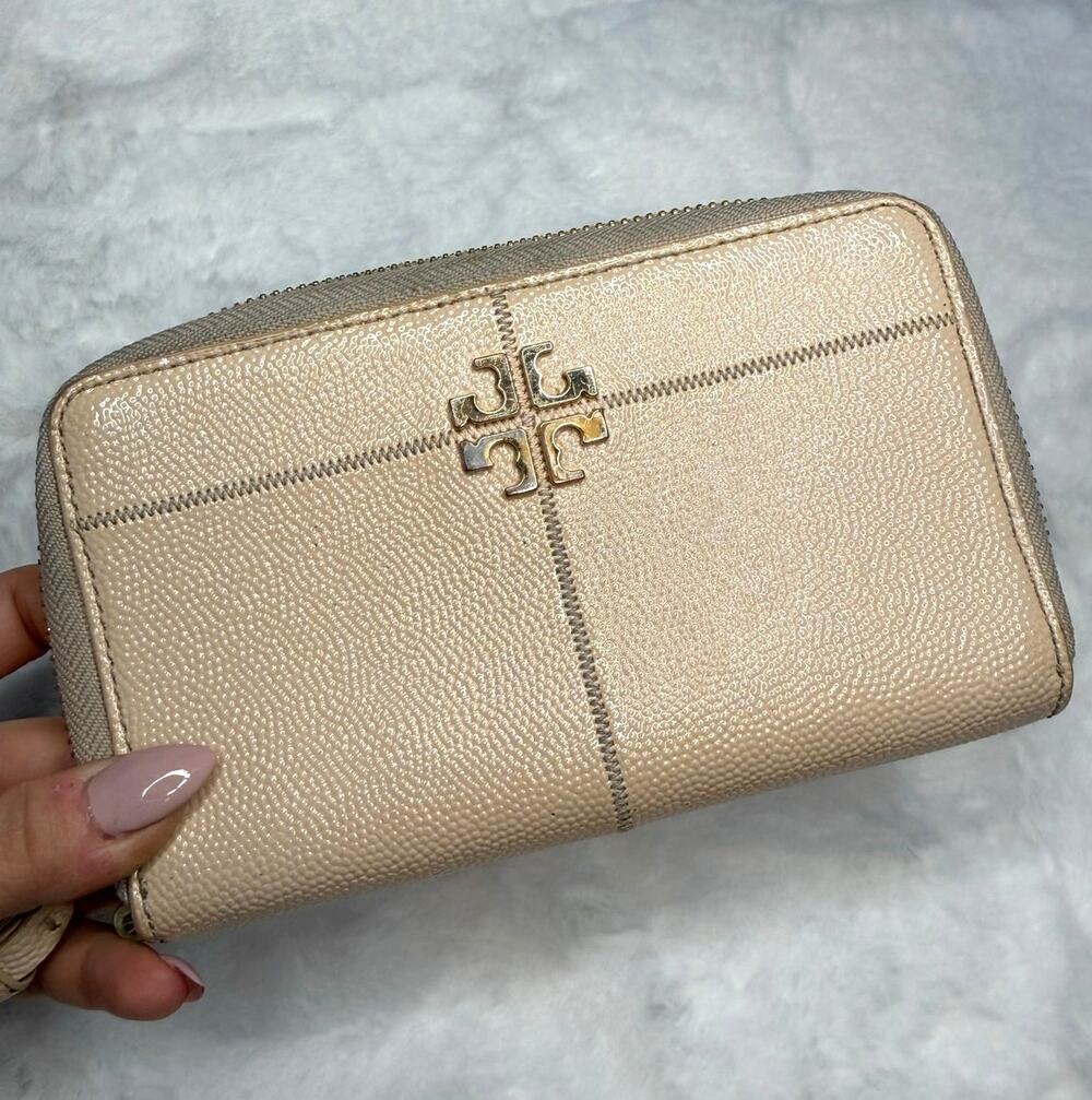 TORY BURCH Zip Around Wallet